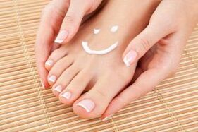 Ointment for treating foot fungus